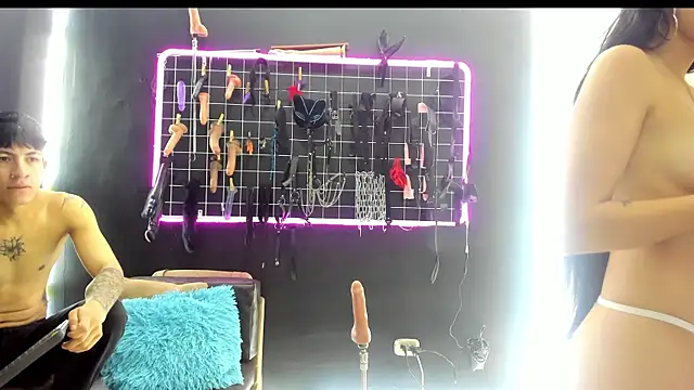Slave Melany bdsm online show from May 19, 1:18 pm