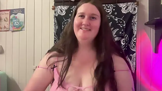 xopeachybaby online show from May 20, 5:15 am