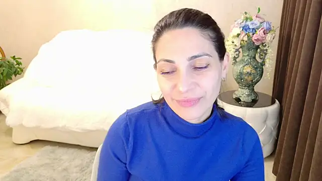 LovelyBeatrice online show from February 24, 6:23 am