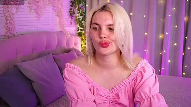 AmeliaWeells online show from May 10, 5:31 am