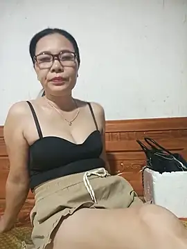 Nuna 689 online show from May 18, 2:01 pm