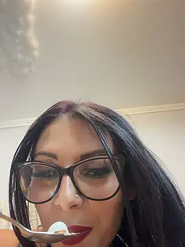 HiddendesireXO01 online show from July 6, 7:16 pm