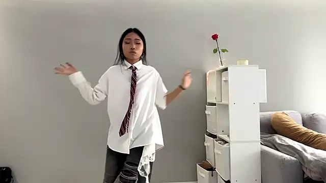 SweetMiaXO online show from March 28, 6:13 am