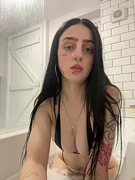 bellaxlauren online show from July 4, 9:43 pm