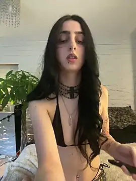 bellaxlauren online show from July 16, 8:02 pm