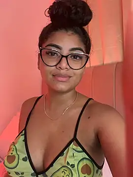 Carlymonroee  online show from February 10, 3:09 am