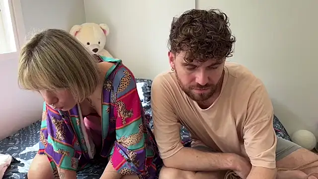 DomAtHome online show from April 9, 3:17 pm