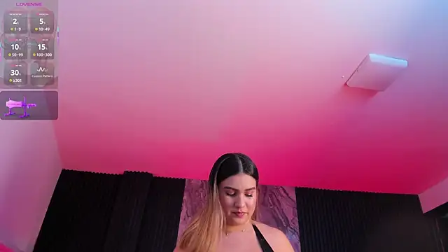 Liiahfontaine online show from May 11, 4:04 pm