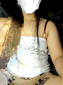 linhtay  online show from July 5, 6:57 pm