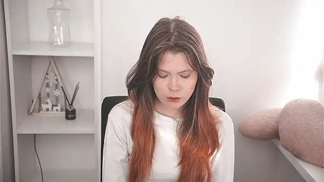 MarnieWootan online show from March 9, 4:48 am