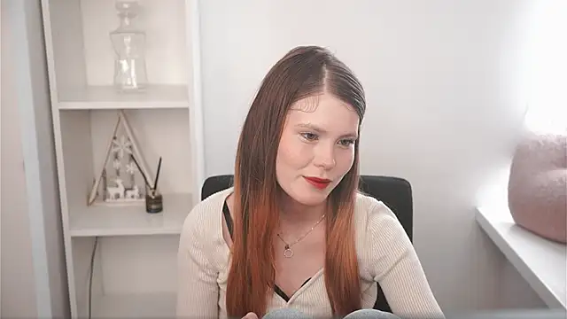 MarnieWootan online show from March 19, 5:56 am