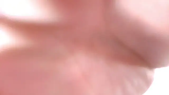 laumalove online show from March 31, 5:40 am