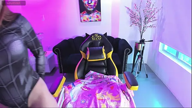 Victoria  doll online show from May 16, 12:37 pm