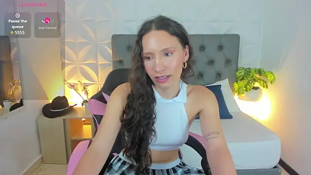 valeryn  rosse online show from May 5, 5:43 am