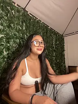 Violetta pinkk1 online show from April 2, 3:15 am