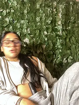 Violetta pinkk1 online show from April 1, 4:35 am