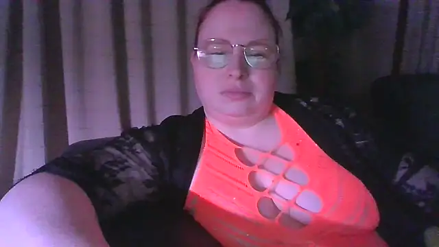 Sarahtjeuh  online show from March 11, 8:33 pm