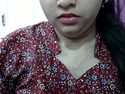 Cute Aliyaa online show from April 27, 2:25 pm