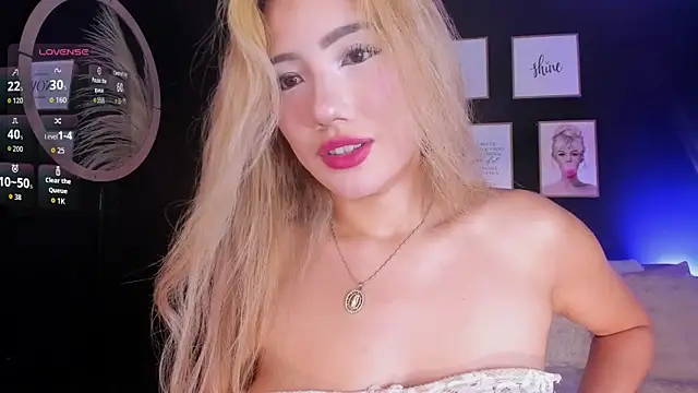 Isa cortes  online show from May 20, 2:58 pm