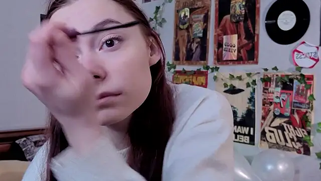 BuenaSchmaling online show from February 18, 10:58 am