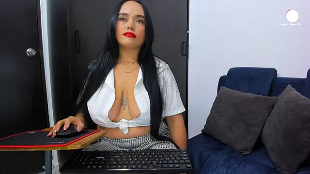 eliclasss online show from May 11, 7:55 pm