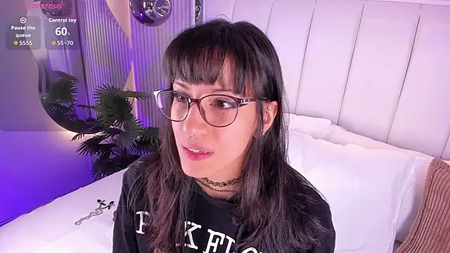 ViolettaColinss online show from May 5, 11:46 am