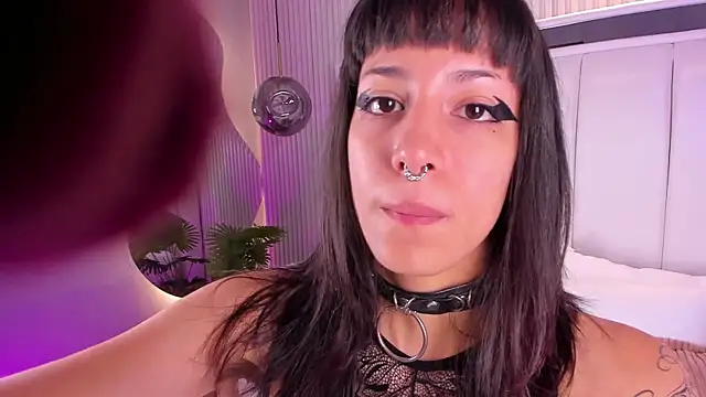 ViolettaColinss online show from May 19, 11:39 am