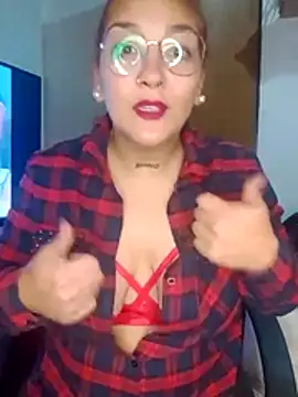 kuramaqueen online show from May 28, 4:43 am