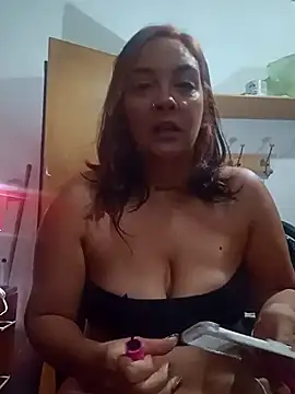 kuramaqueen online show from April 7, 4:58 am