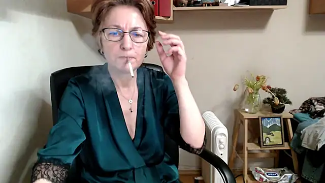 katemodel online show from February 12, 8:49 am