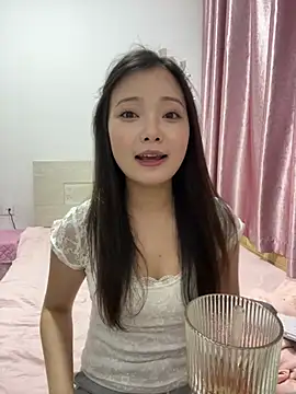 BIGBABYYEYE online show from May 23, 2:26 pm