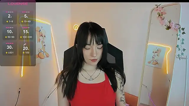 AliceeinWonderlanddd online show from May 14, 2:06 am