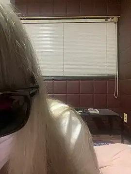 uni nvqnl2 online show from February 11, 2:40 pm