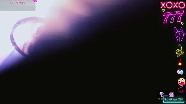 Maia Hotts online show from May 16, 7:57 pm
