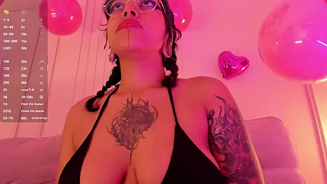 Amyy Carter online show from May 13, 12:00 pm