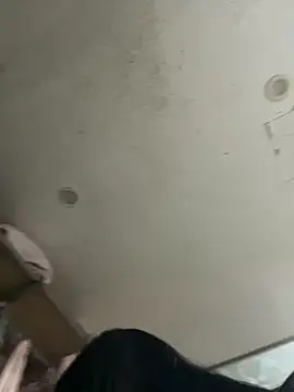  Lylyy online show from April 7, 4:20 pm