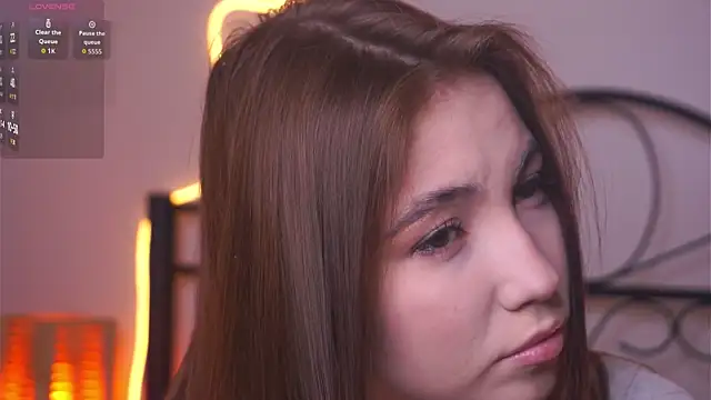 CarlaSpiva online show from April 5, 8:19 pm