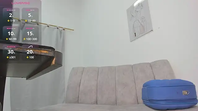 velvetluna  online show from May 17, 3:11 pm