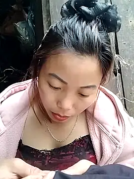 Ella-aa online show from March 21, 9:03 am