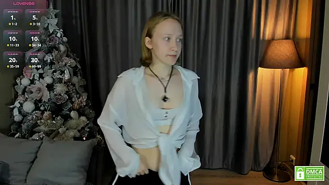 Cutie Ellis online show from May 7, 12:31 pm