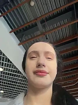 MiaTee online show from February 6, 4:05 am