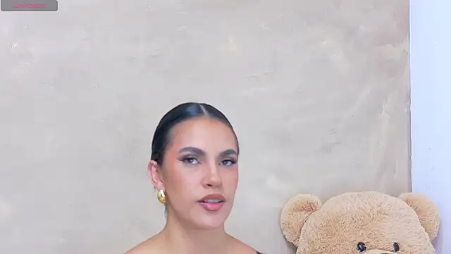AndiVasquez online show from May 11, 1:46 pm
