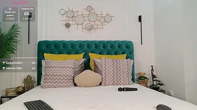 IrisLayne online show from May 16, 5:10 am