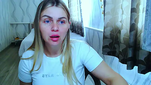 MagicKatarina  online show from May 20, 7:49 am