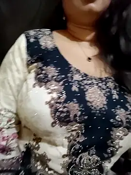 PARI51 online show from March 22, 8:15 pm