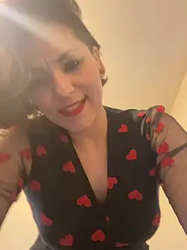 eva luz online show from May 14, 5:08 pm