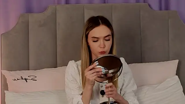NikkiRyx online show from May 9, 8:33 pm