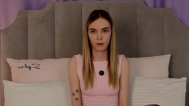 NikkiRyx online show from May 5, 8:12 pm