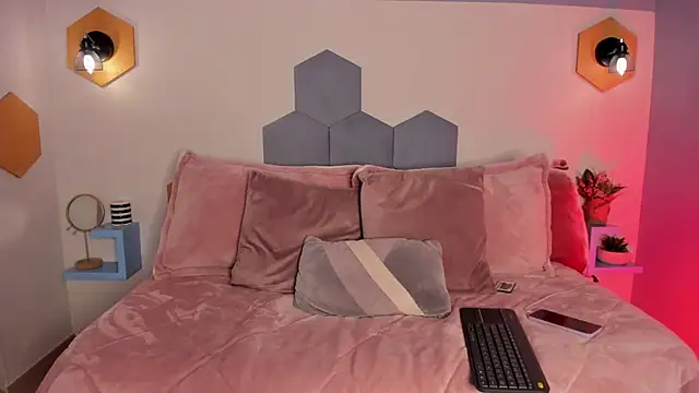 Afrodita sweeet online show from February 25, 8:40 pm