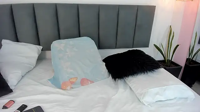 sam doll  online show from May 25, 7:24 pm